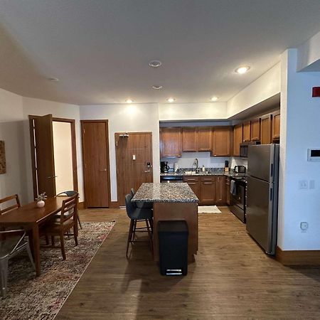 2Br Suite At The Grand Castle Pool Gym & Parking Grandville Εξωτερικό φωτογραφία
