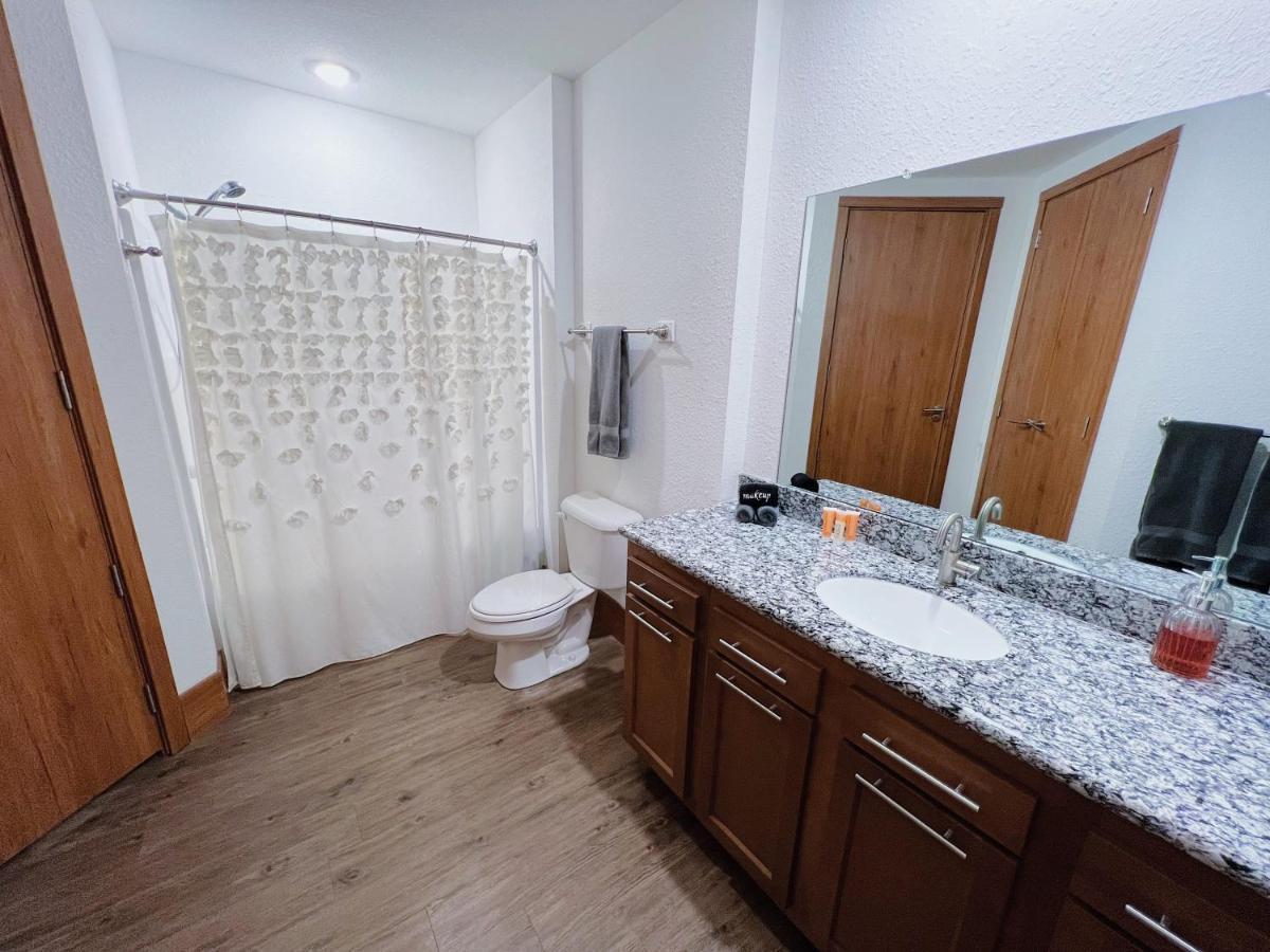 2Br Suite At The Grand Castle Pool Gym & Parking Grandville Εξωτερικό φωτογραφία