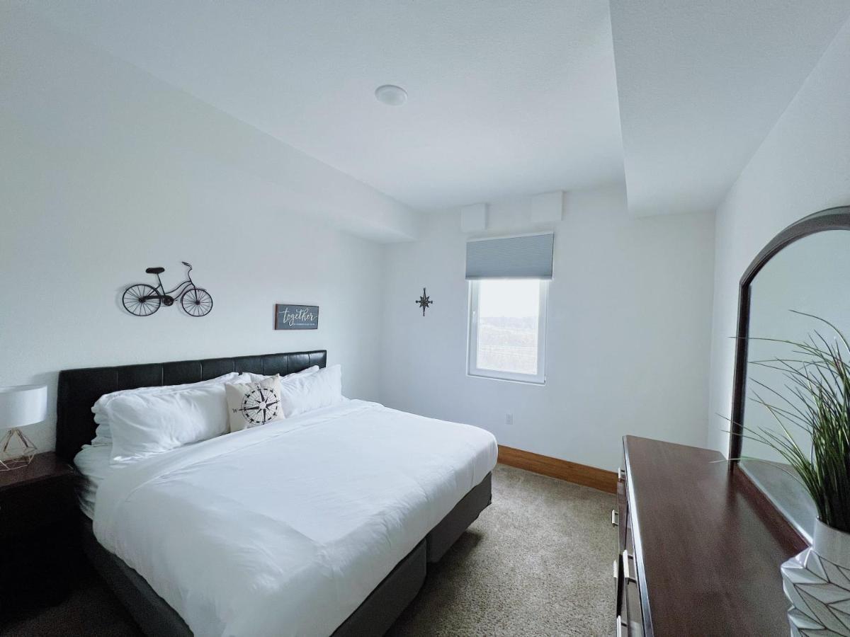 2Br Suite At The Grand Castle Pool Gym & Parking Grandville Εξωτερικό φωτογραφία