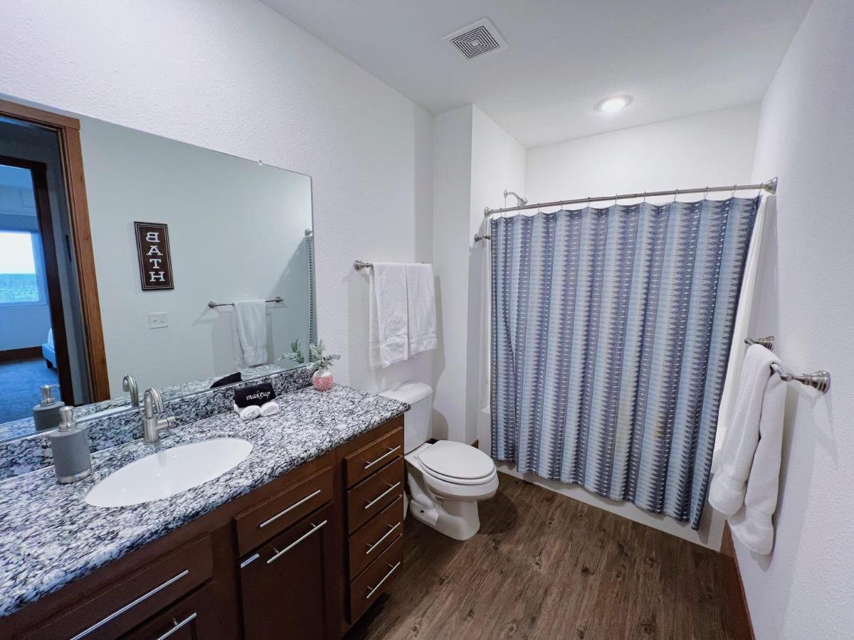 2Br Suite At The Grand Castle Pool Gym & Parking Grandville Εξωτερικό φωτογραφία
